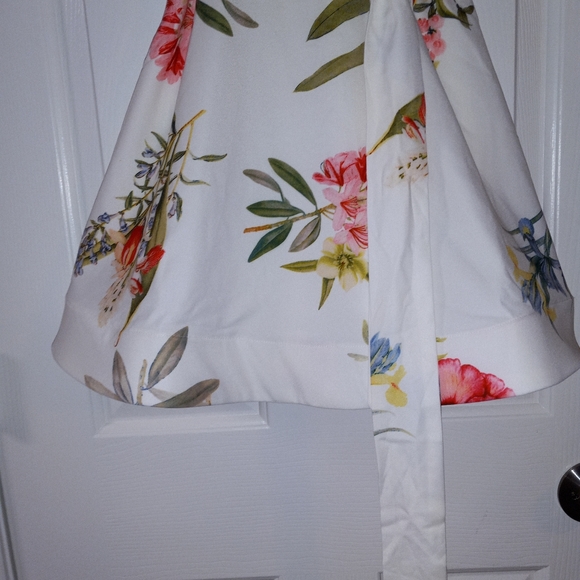 Mini Dress size Medium. - Picture 3 of 7